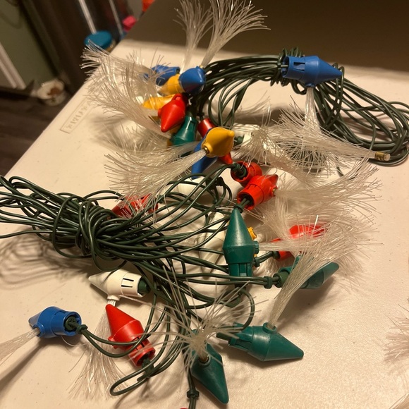 Vintage Christmas lights that work see pictures and a dainty glass Xmas ornament - Picture 2 of 11